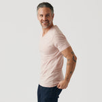 Charger l'image dans la galerie, T-Shirt col V rose poudré en chiné