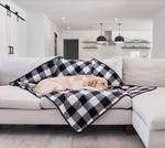 Charger l'image dans la galerie, Couverture pour chien (Carreaux blancs) - PupProtector™
