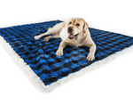 Charger l'image dans la galerie, Couverture pour chien (Carreaux bleus) - PupProtector™
