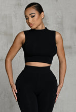 Charger l'image dans la galerie, Matte Basix Sculpt Crop Tank - Black