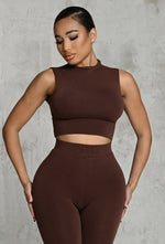 Charger l'image dans la galerie, Matte Basix Sculpt Crop Tank - Chocolate