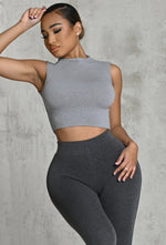 Charger l'image dans la galerie, Matte Basix Sculpt Crop Tank - Grey