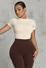 Charger l&#39;image dans la galerie, Matte Basix Sculpt Short Sleeve Bodysuit - Cream
