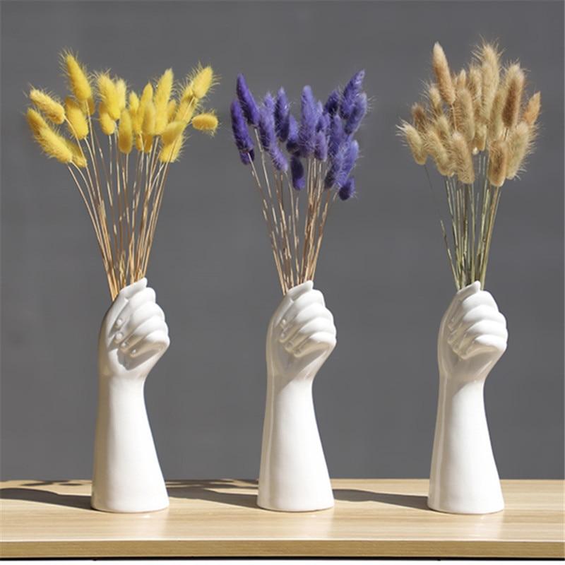 Décor de vase pour fleurs en forme de main